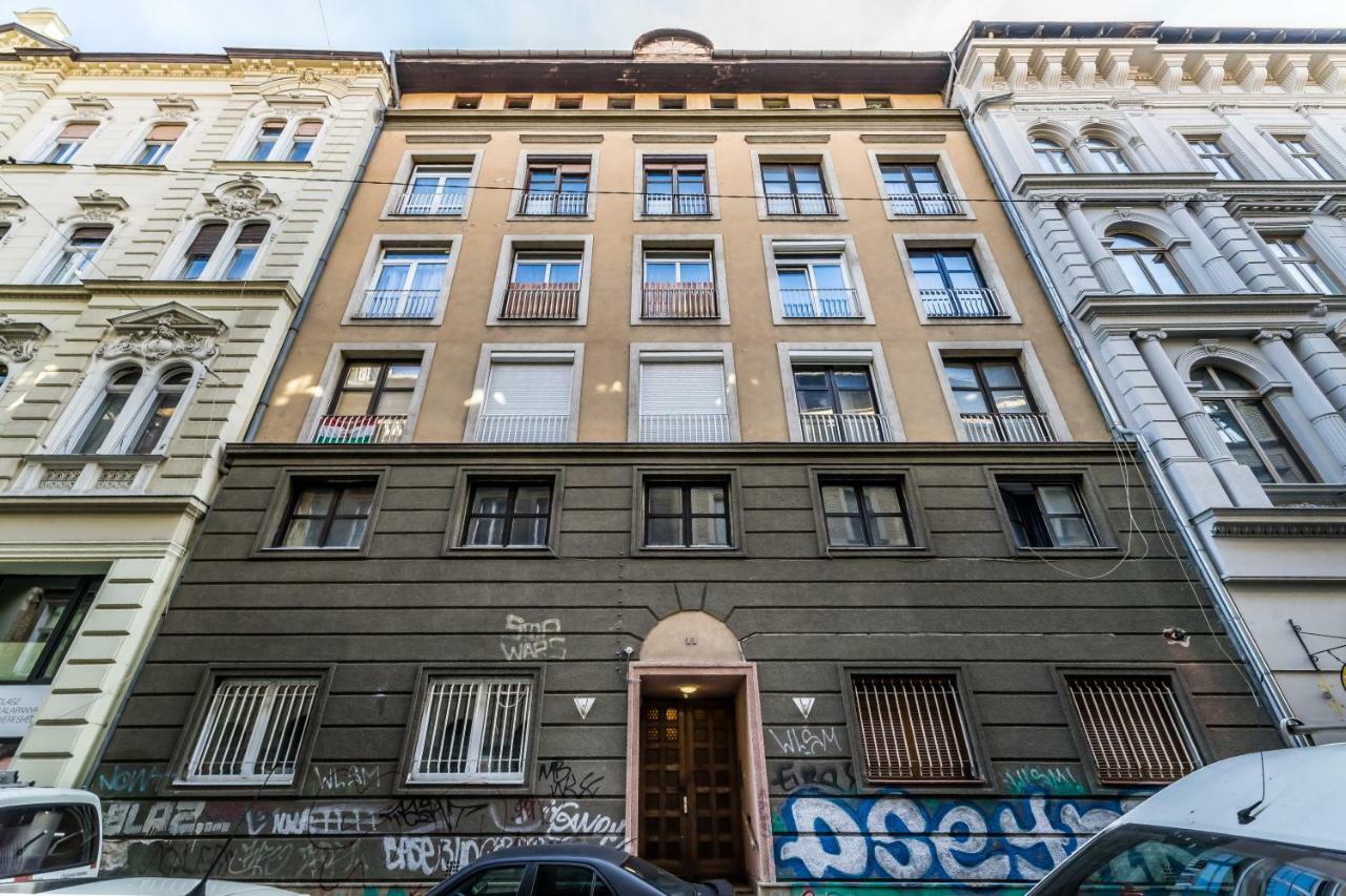 Bpr Emerald City Apartment Budapest Exterior foto